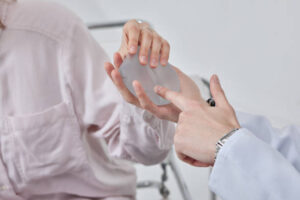 Operasi Breast Implant